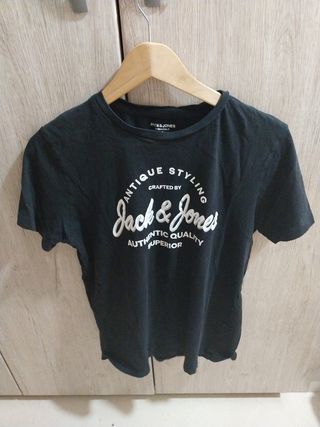 Camiseta Jack & Jones - Negra (Estilo Vintage)
