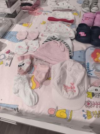 Ropa y zapatos recién nacido