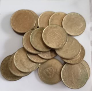 22 Monete 200 Lire Italia