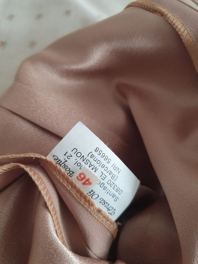 Vestido beige fiesta.