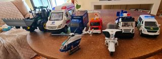 Colección vehículos de juguete y peluche