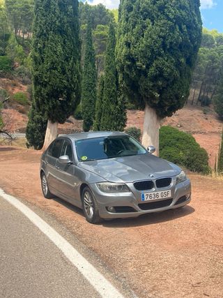 BMW Serie 3 e90(320) 2009