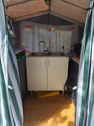 Caravana fija en camping valle de iruelas 