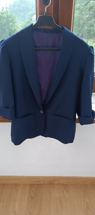 Chaqueta azul marino de vestir manga abullonada 