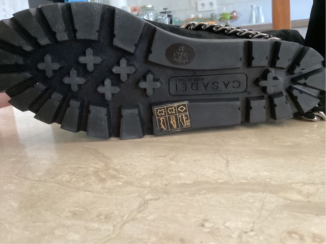 Botas Casadei ante negras
