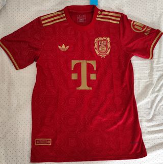 Camiseta Bayern edición especial 125 aniversario 