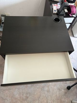 Silla oficina y escritorio Ikea Micke - negra