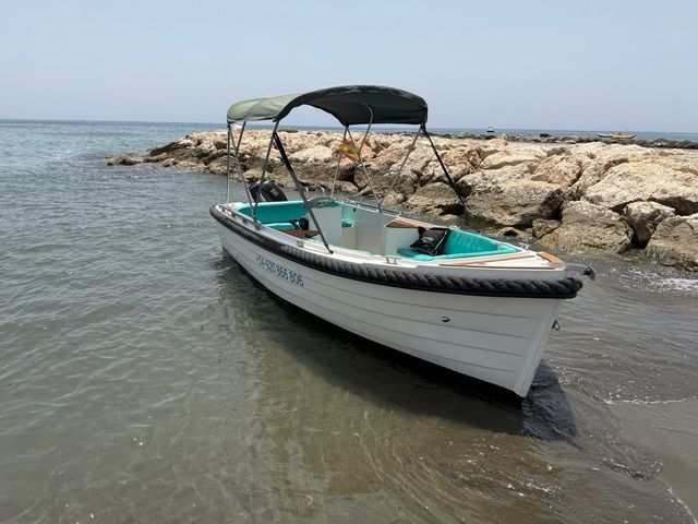 Alquiler barco sin licencia Málaga capital