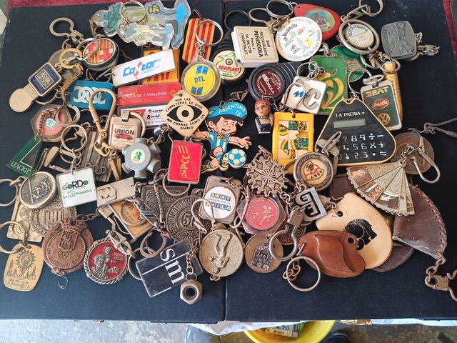 Lote 40+ llaveros antiguos