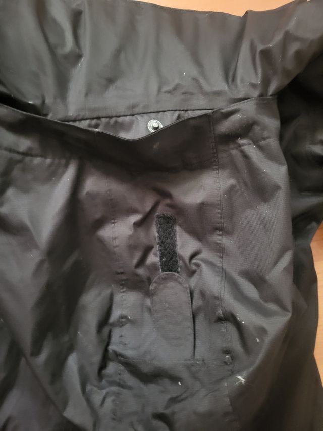 Chaquetón Impermeable Negro