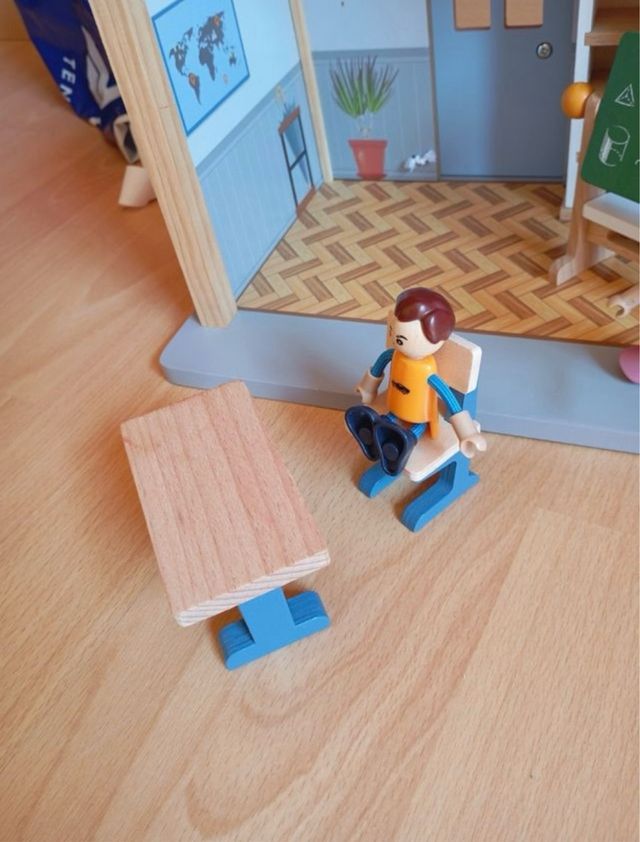 Set de aula de madera (sin estrenar)