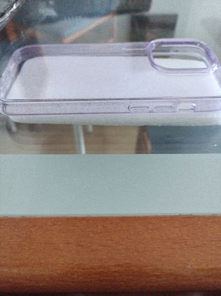 Funda iPhone 14 Pro Max purpurina