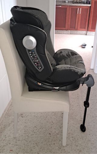 Silla coche, está bien solo tela gastada 