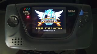 Game Gear pantalla LCD condensadores cambiados