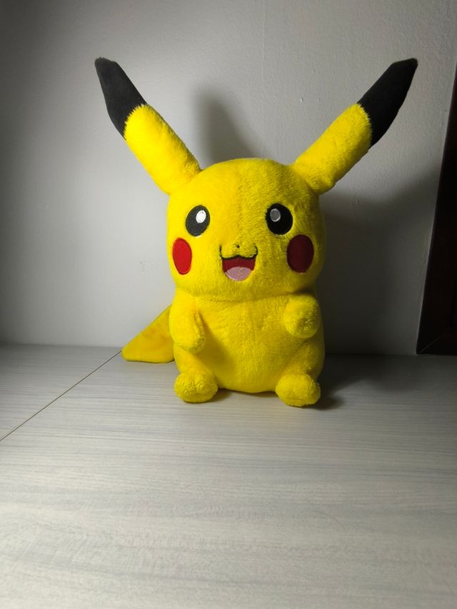 Peluche Pikachu