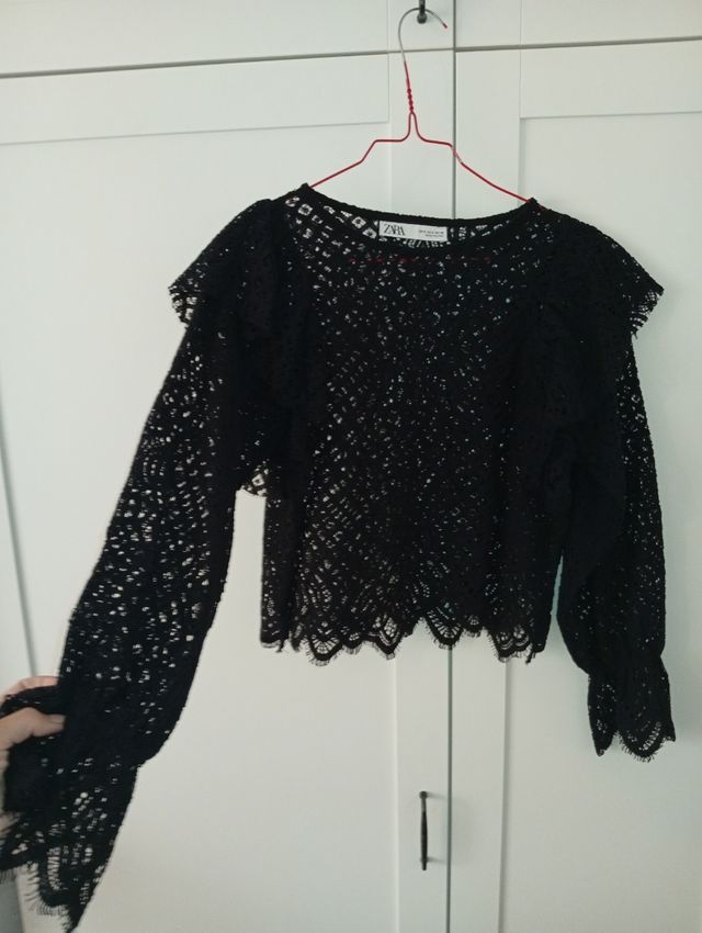 Blusa de Zara encaje negro