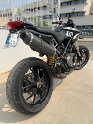 Ducati Hypermotard 796 2011