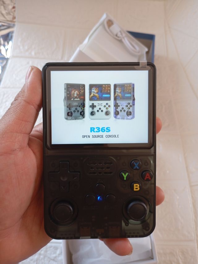 consola retro R36S azul