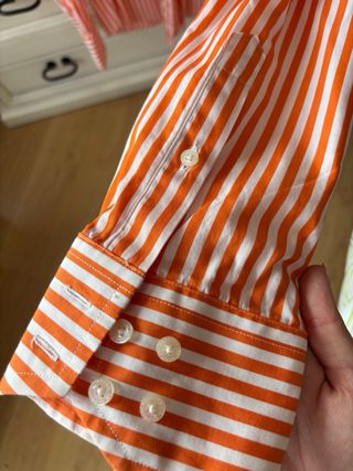 Camisa Carolina Herrera rayas naranja