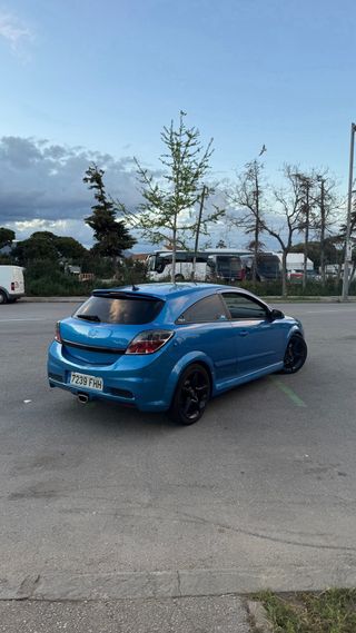 Opel Astra gtc 
