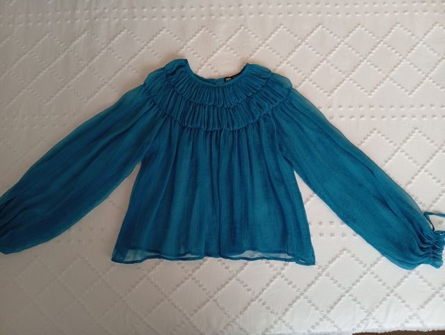 Blusa de fiesta turquesa transparente Zara