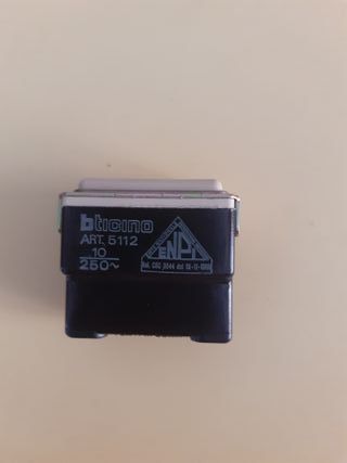 Presa elettrica Bticino Magic 2P+T