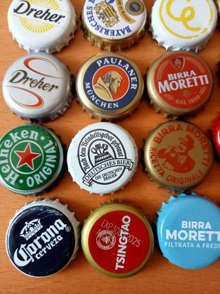 33 tappi a corona di birra diverse nazioni