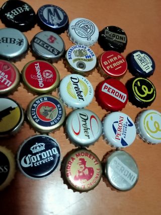 33 tappi a corona di birra diverse nazioni
