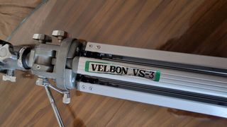 Velbon VS-3: Trípode antiguo