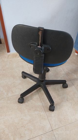 Silla giratoria oficina azul