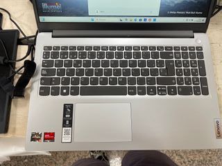 Lenovo Ideapad 15: Ryzen 3, 8GB RAM 004