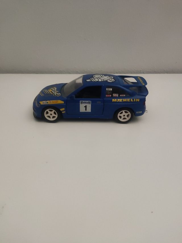 Burago Escort Cosworth 1/24 Auto