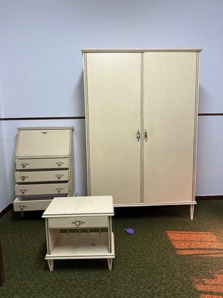 Dormitorio completo antiguo beige