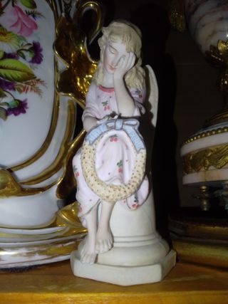 Angel de porcelana( biscuit )antiguo.