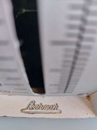 BALANZA ANTIGUA MARCA BERNAR