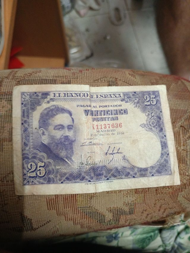 Billetes antiguos España e Indonesia