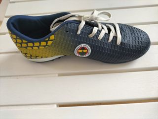 Botas Fenerbahçe multitaco.