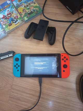 Nintendo Switch + 4 juegos