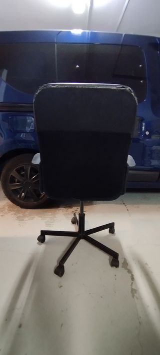 Sedia da scrivania girevole nera