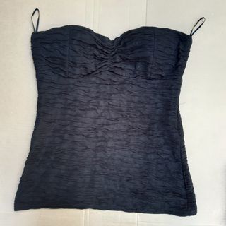 Top nero senza spalline