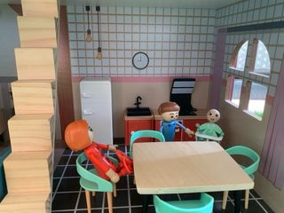 Casita Muñecas Madera