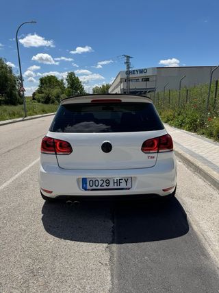 Volkswagen Golf VI (kit R)