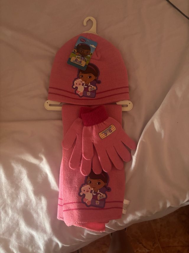 Gorra, bufanda y guantes Doc McStuffins