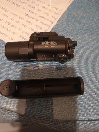 Linterna táctica X300 Ultra