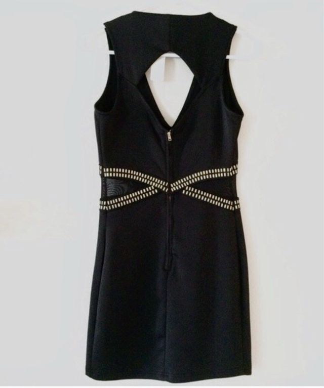 Vestido negro detalles dorados