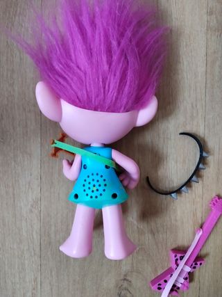 Muñeca Troll Poppy Rockera (francés)