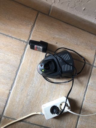 Batería Cargador Taladro Atornillador 12V -10,8V