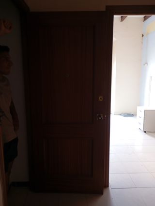 Puertas madera maciza