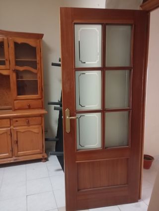 Puertas madera maciza