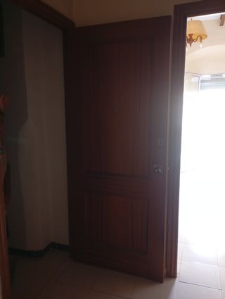 Puertas madera maciza